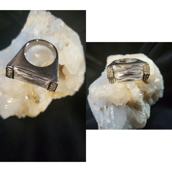 Bling Ring - Picture 1 of 1